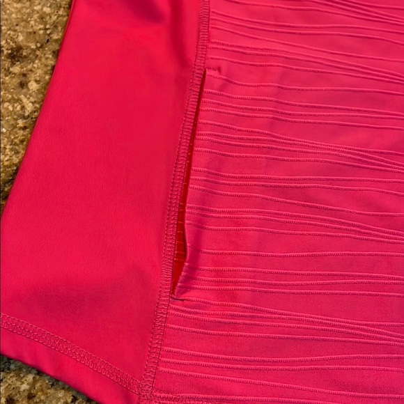 Tommy Bahama Vibrant Pink Activewear 1/4 Zip 🌸 - Picture 13 of 13